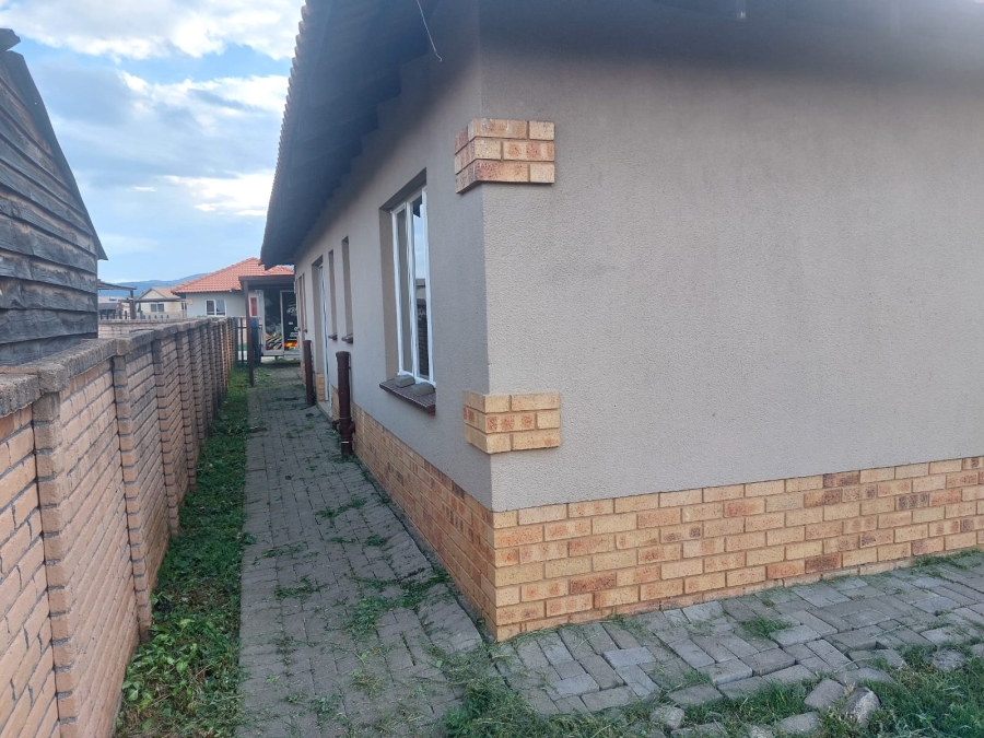 3 Bedroom Property for Sale in Waterkloof Hill Estate North West